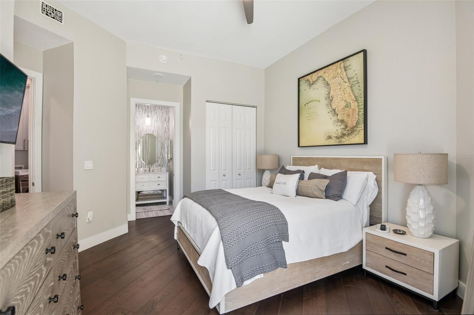 1180 GULF BLVD #101, CLEARWATER BEACH, FL, 33767