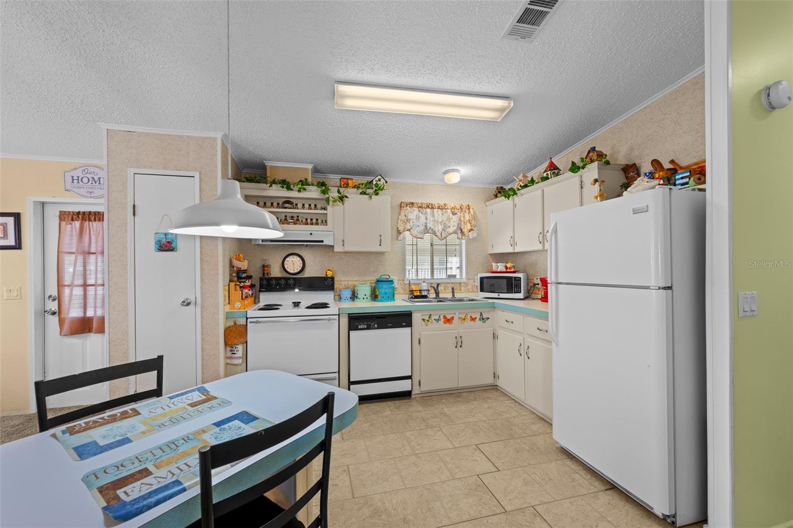 38052 LAWANDA LOOP, ZEPHYRHILLS, FL, 33542
