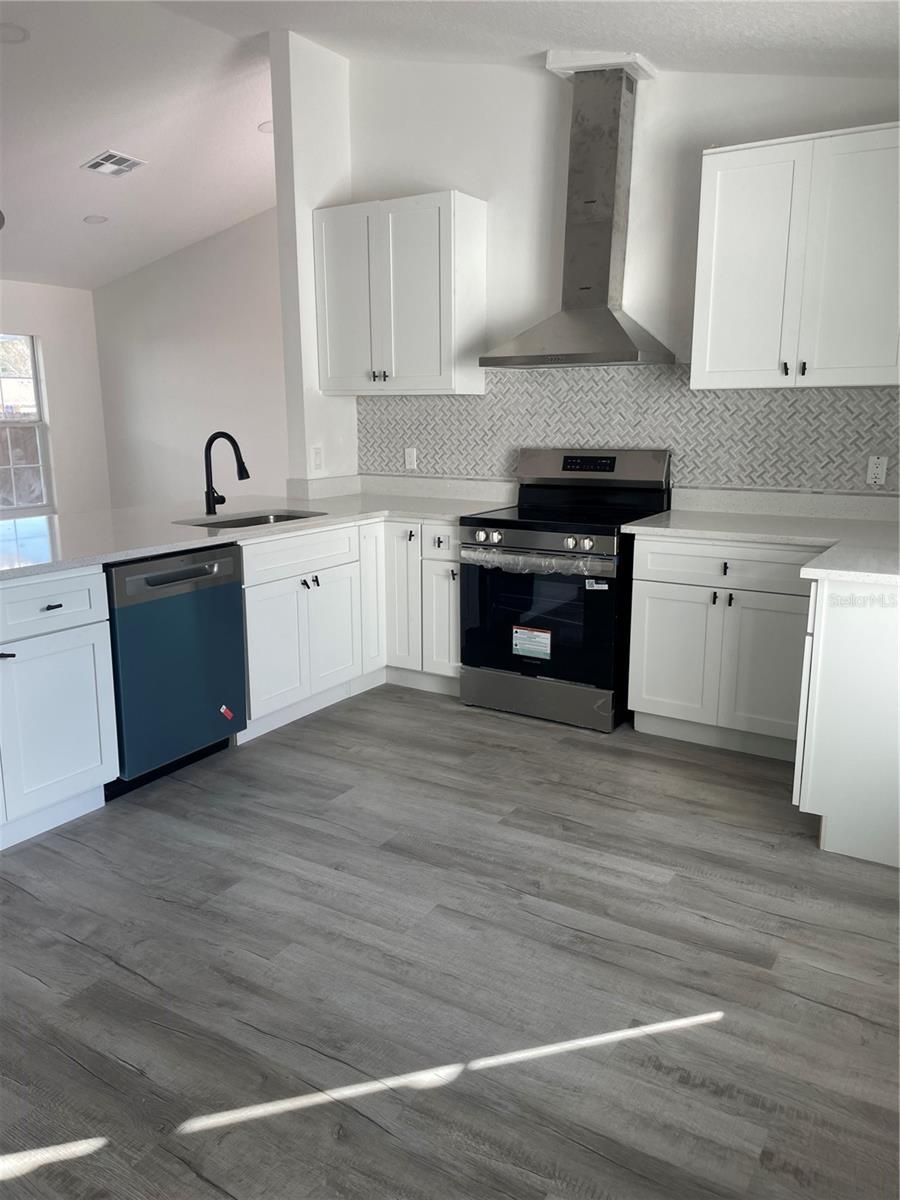 1367 HENSLEY DR, DELAND, FL, 32724
