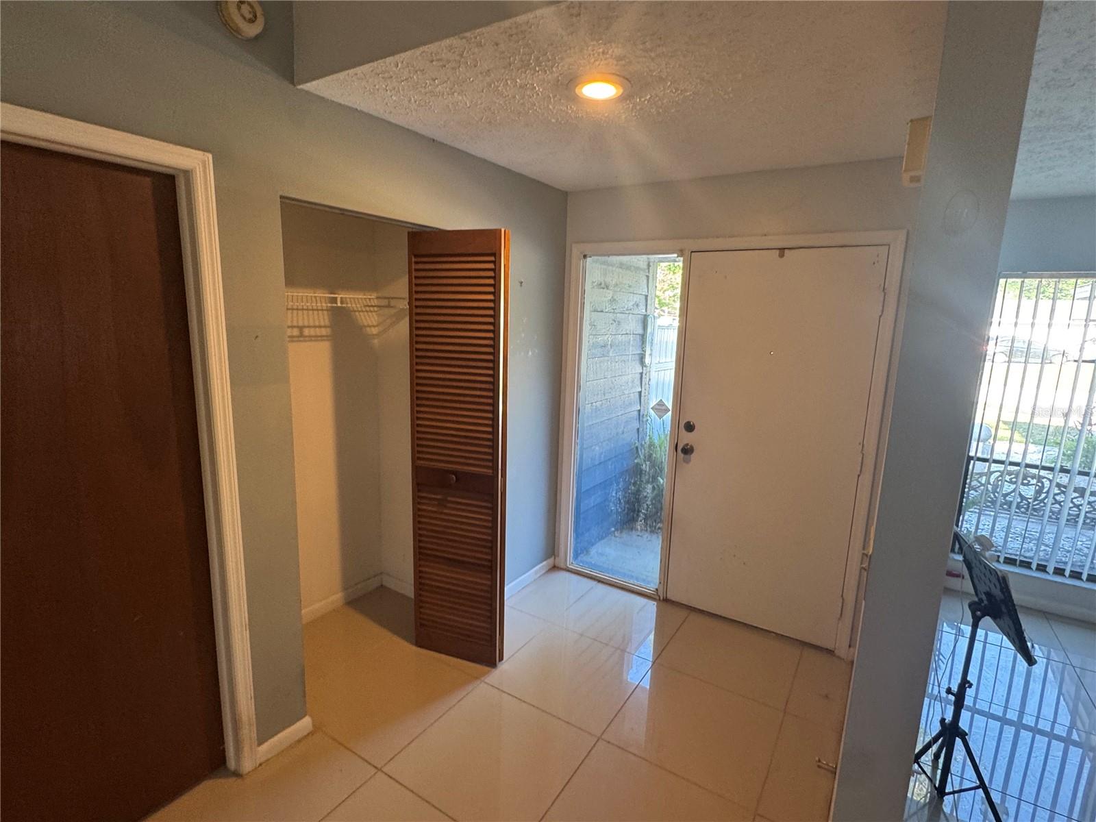 2376 WINDSOR OAKS AVE, LUTZ, FL, 33549