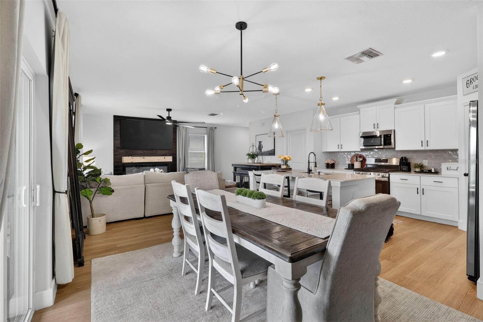 1922 LANIER RD, ZEPHYRHILLS, FL, 33541