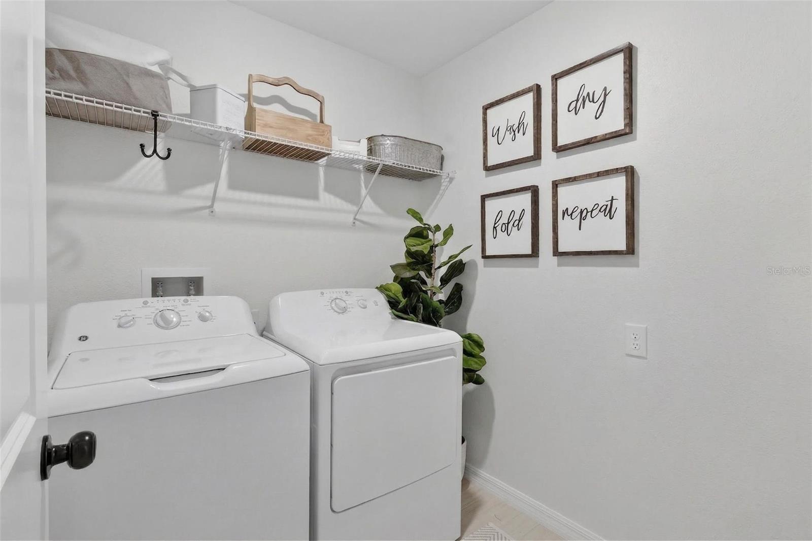 1922 LANIER RD, ZEPHYRHILLS, FL, 33541
