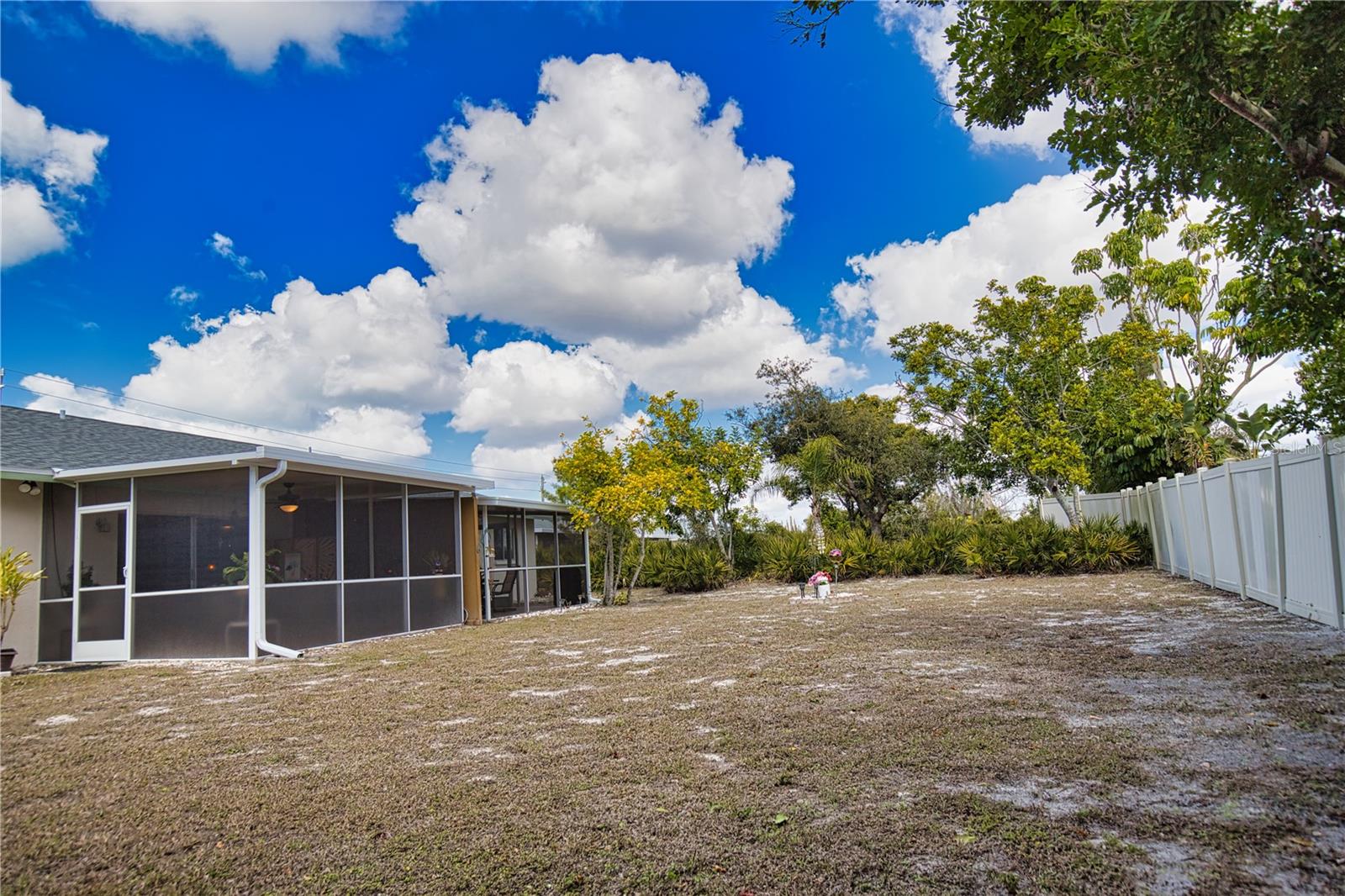 689 MICHIGAN AVE, ENGLEWOOD, FL, 34223