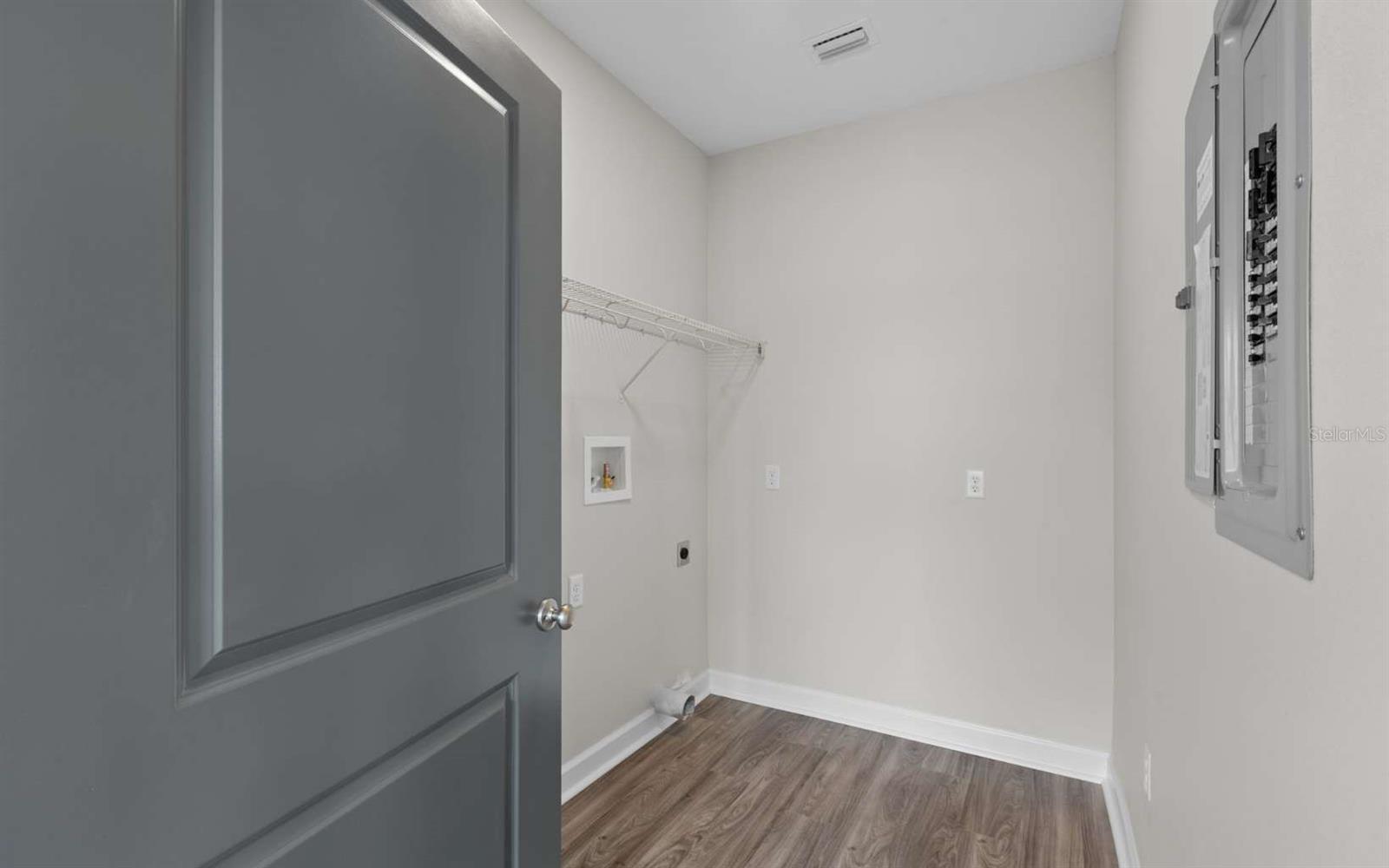 206 MESA ST NW, LIVE OAK, FL, 32064