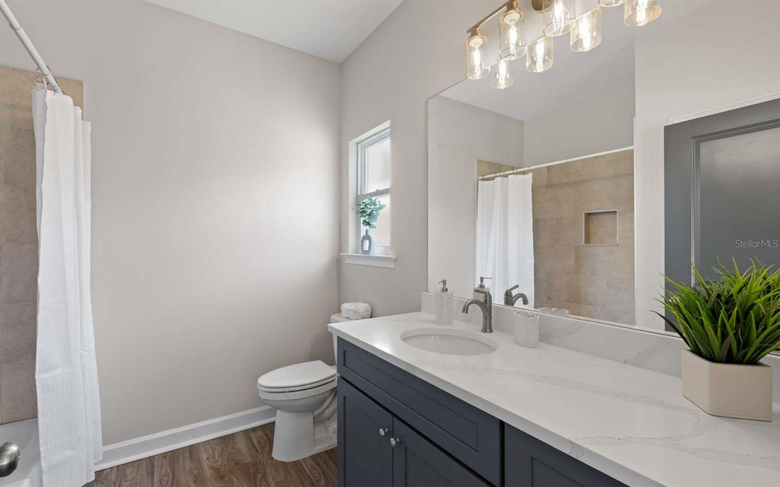 206 MESA ST NW, LIVE OAK, FL, 32064