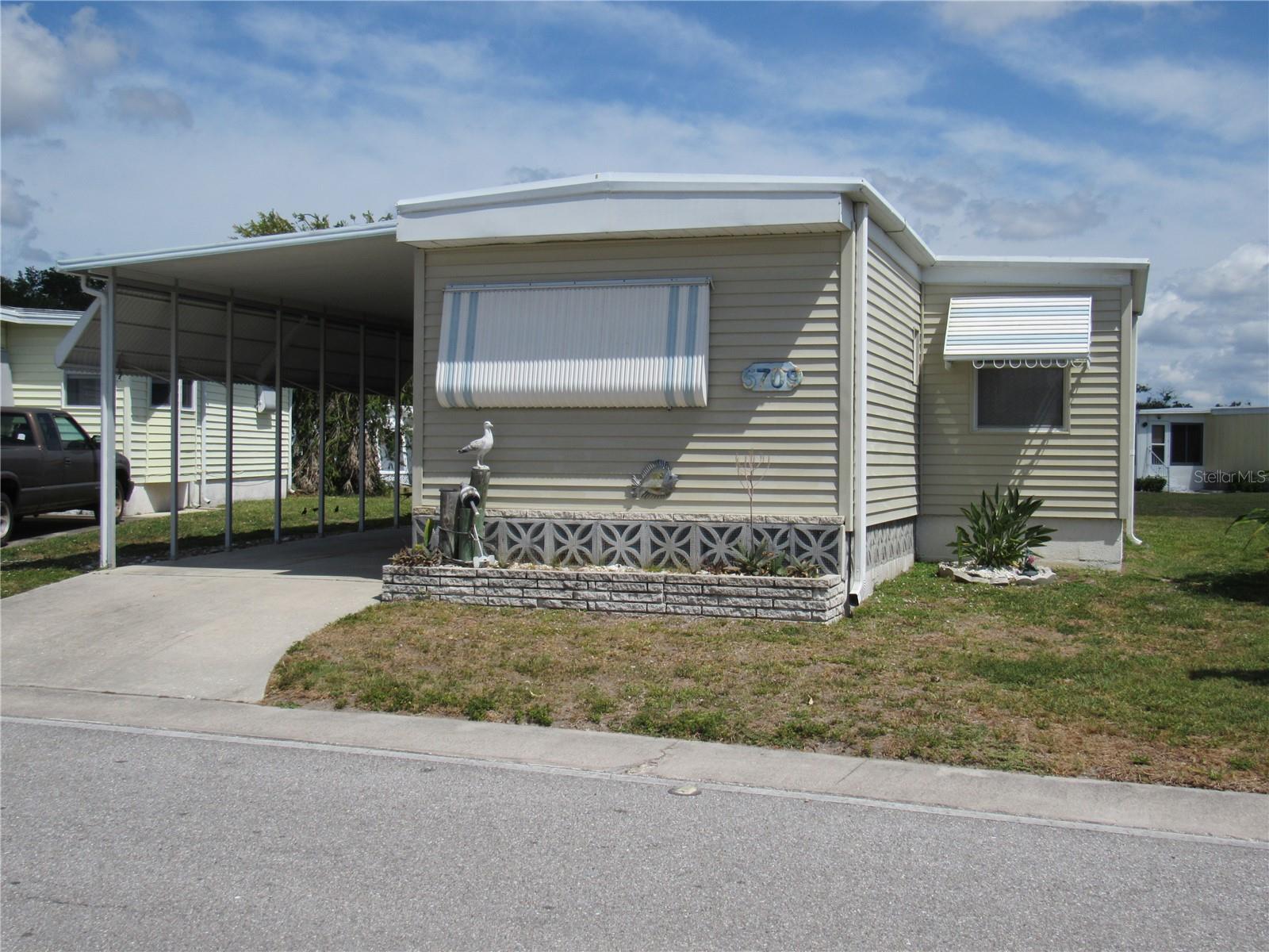 5709 HOLIDAY PARK BLVD, NORTH PORT, FL, 34287
