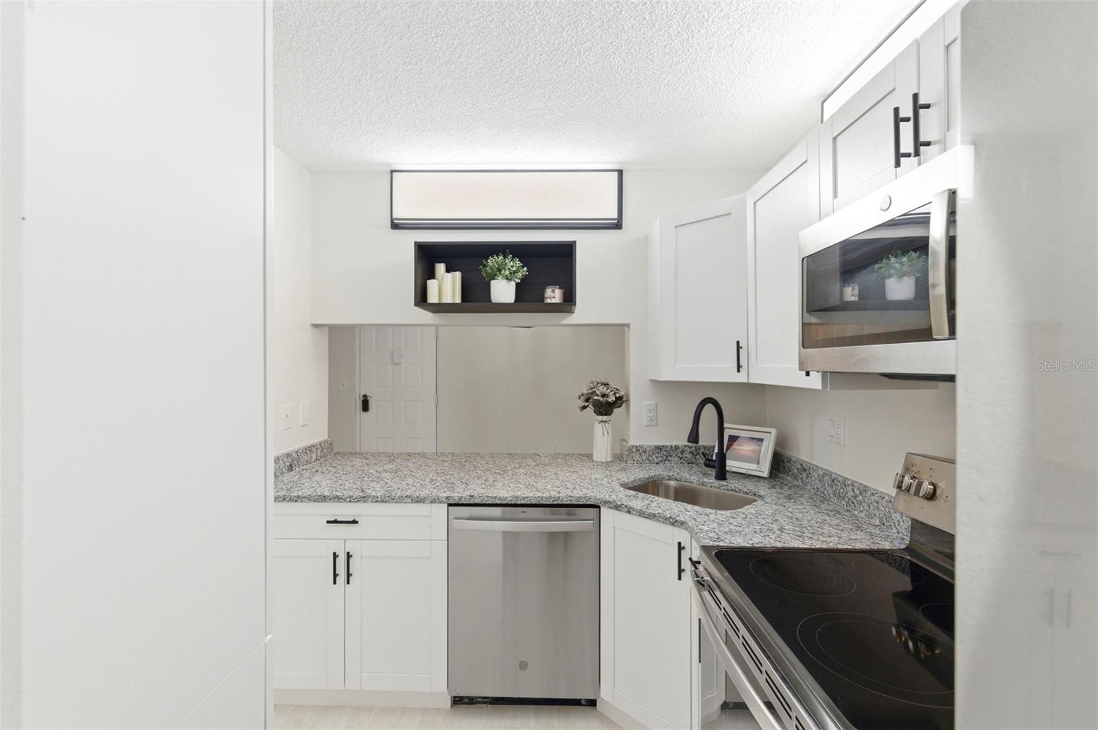 1871 PINE RIDGE WAY W #B2, PALM HARBOR, FL, 34684