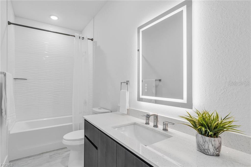 9402 ARRID CIR, PORT CHARLOTTE, FL, 33981