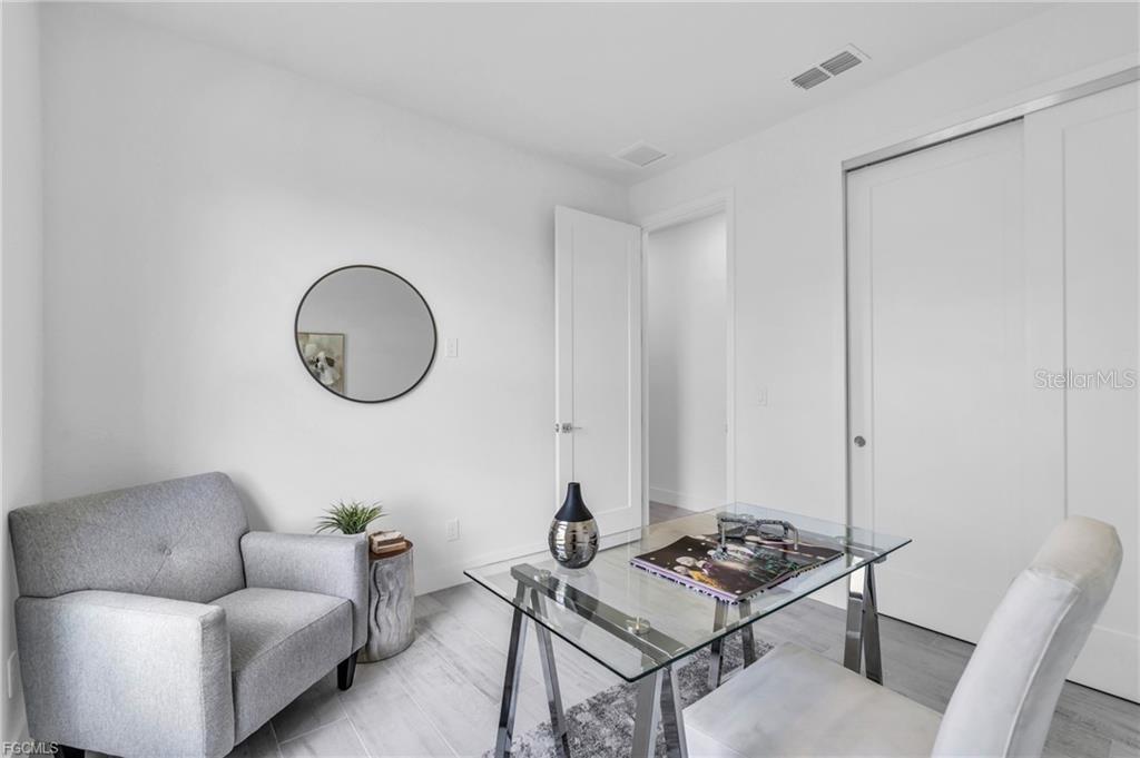 9402 ARRID CIR, PORT CHARLOTTE, FL, 33981