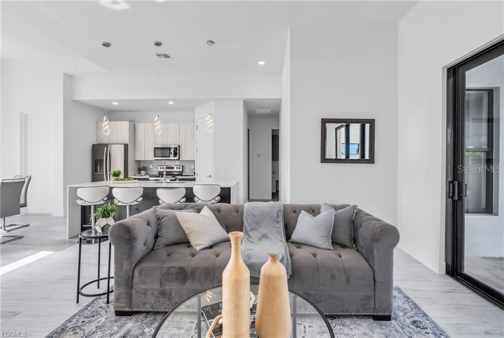 9402 ARRID CIR, PORT CHARLOTTE, FL, 33981