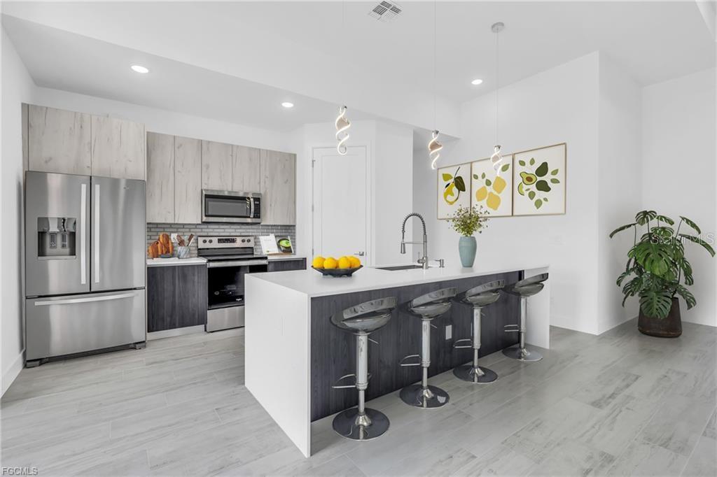 9402 ARRID CIR, PORT CHARLOTTE, FL, 33981