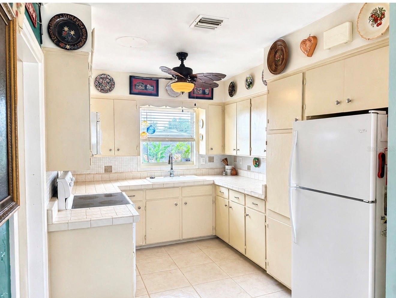 1320 LAUREL AVE, VENICE, FL, 34285