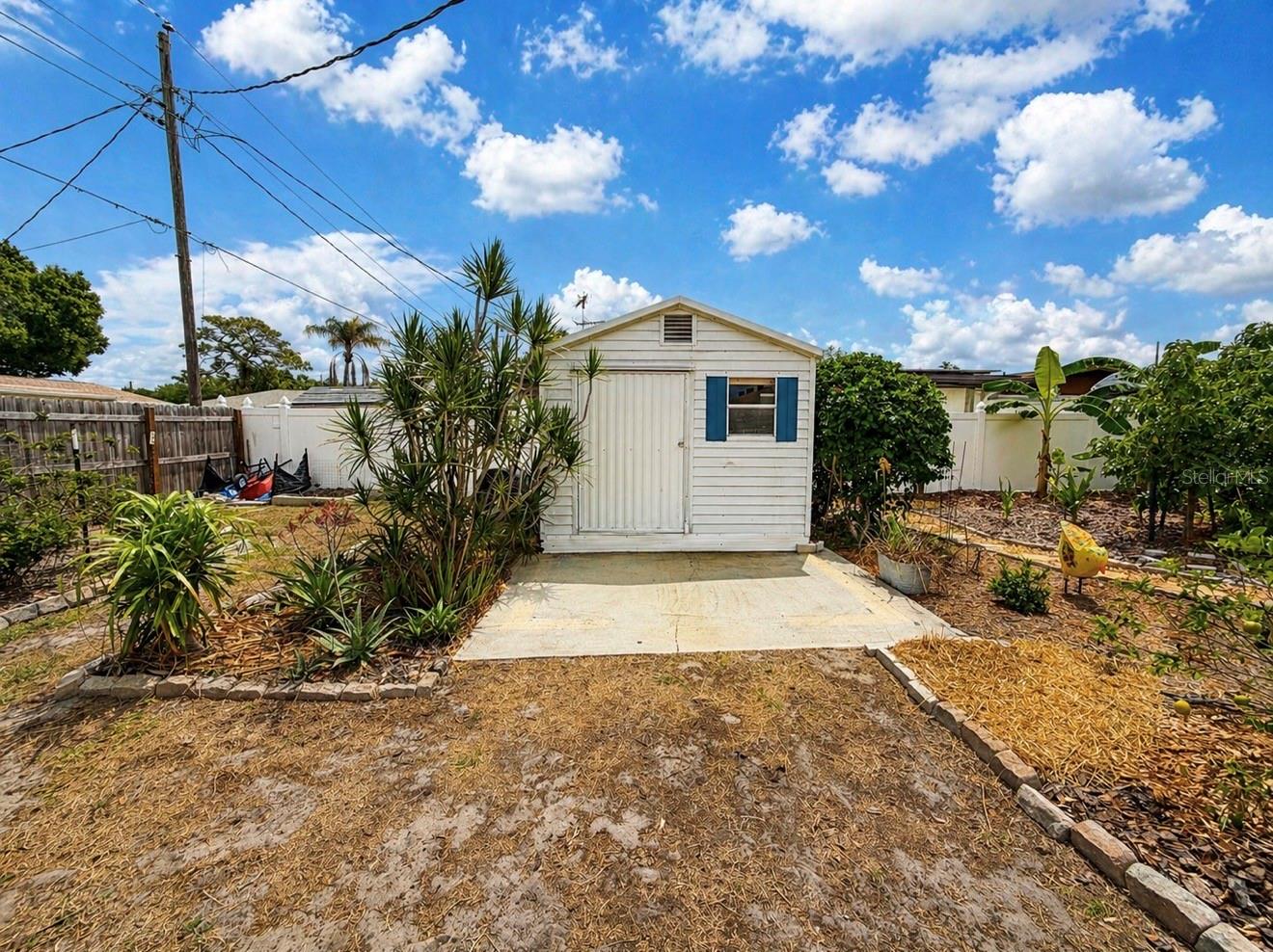 1320 LAUREL AVE, VENICE, FL, 34285