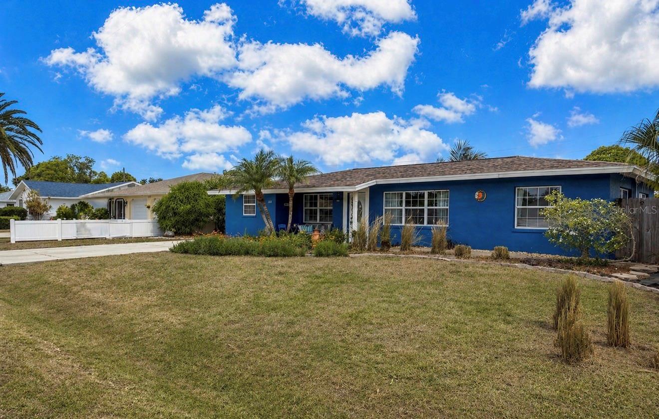1320 LAUREL AVE, VENICE, FL, 34285
