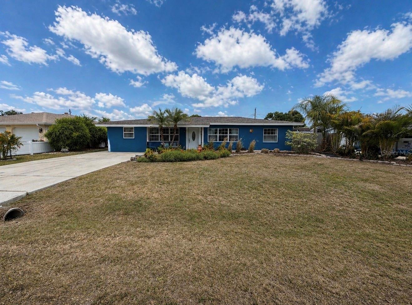 1320 LAUREL AVE, VENICE, FL, 34285