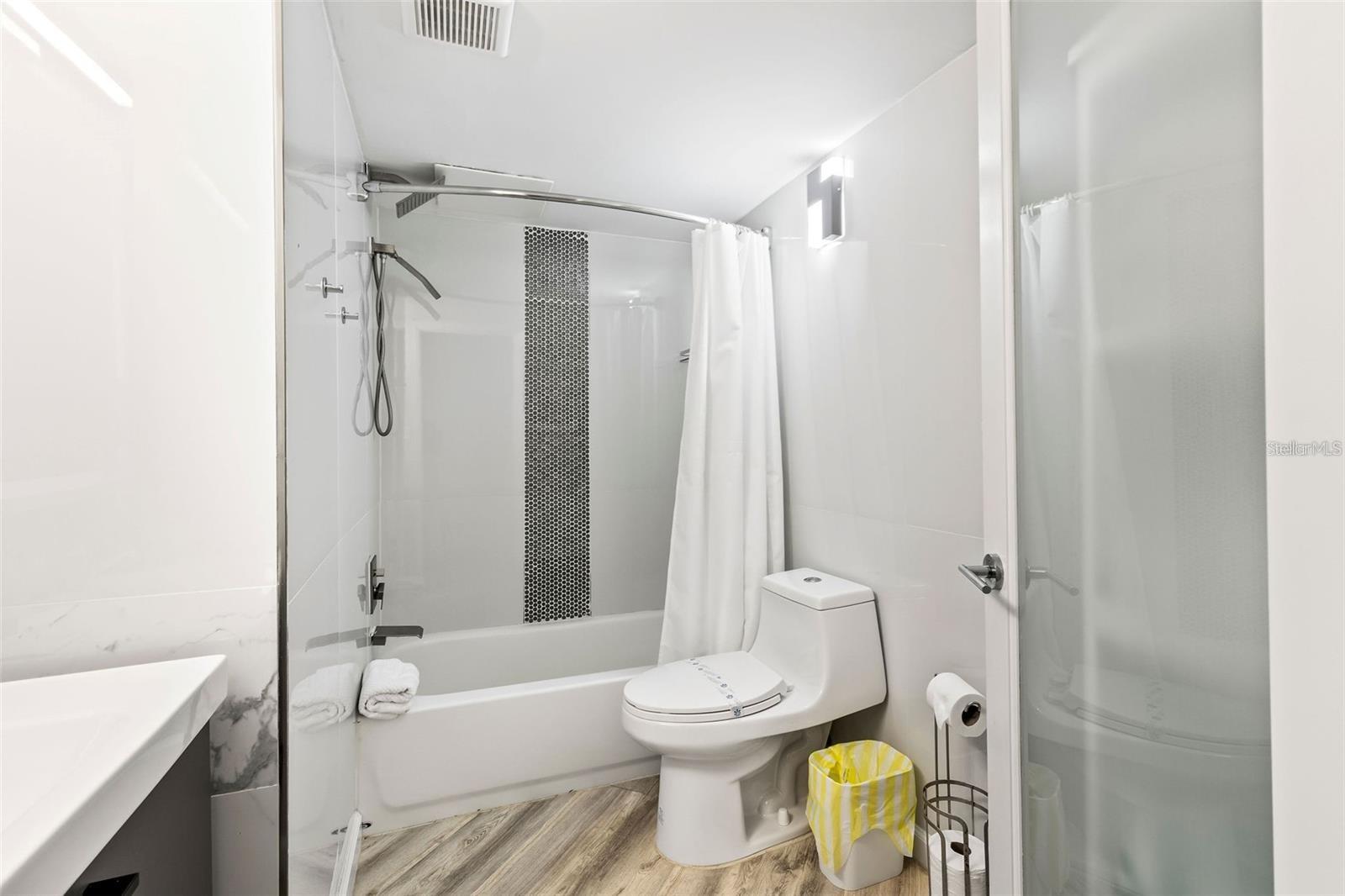 1909 S ATLANTIC AVE #411 & 412, DAYTONA BEACH, FL, 32118
