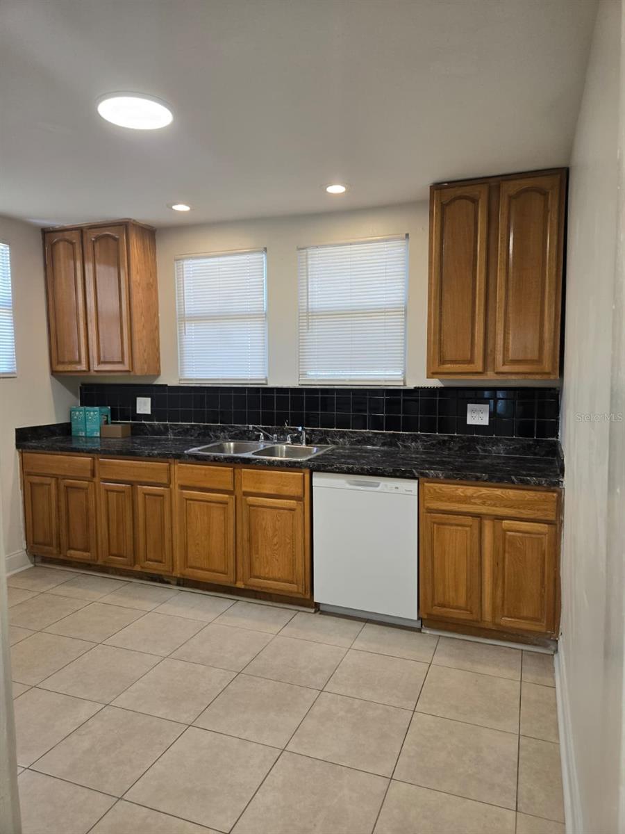 709 E JAMES ST, TAMPA, FL, 33603