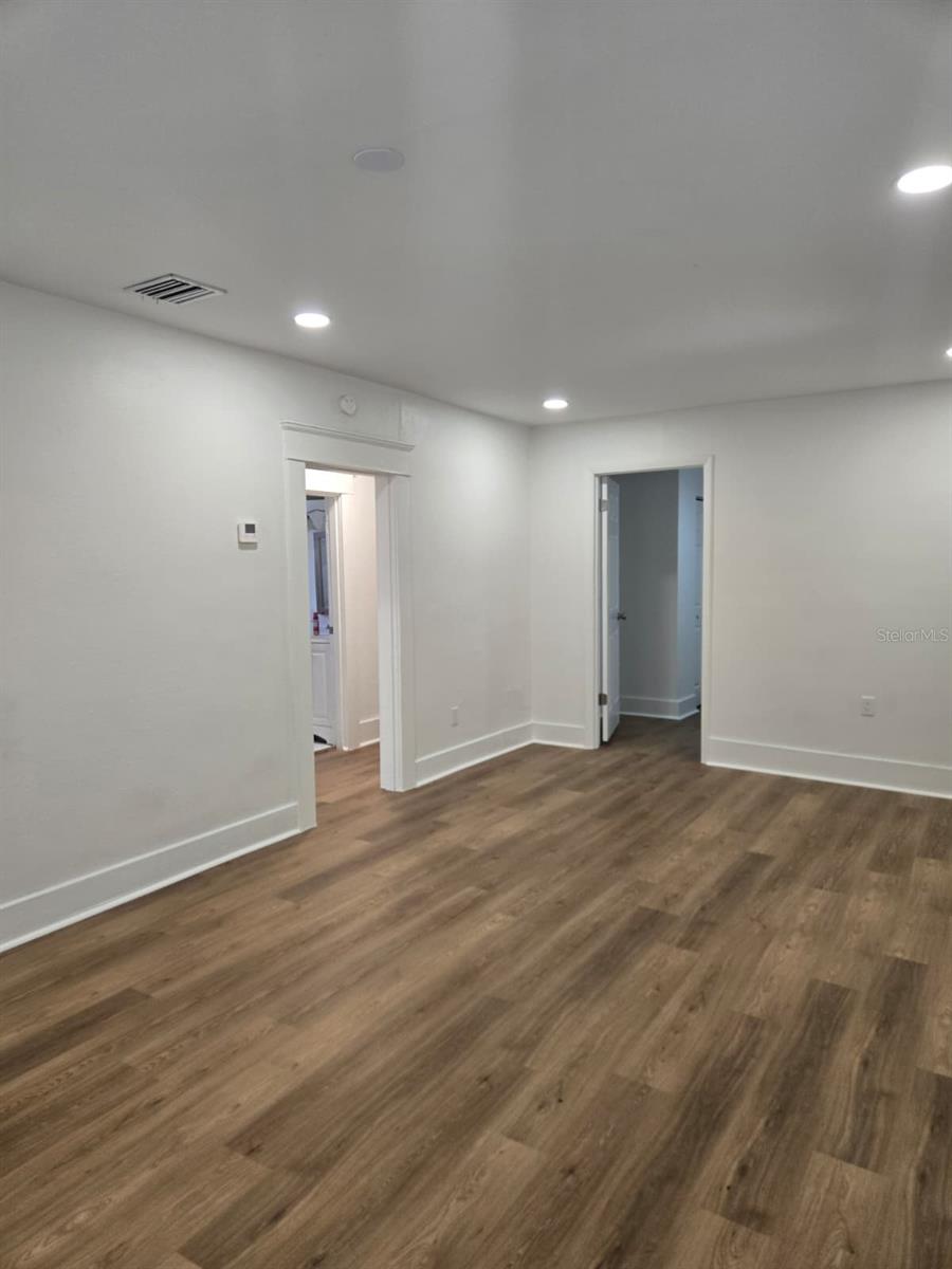 709 E JAMES ST, TAMPA, FL, 33603