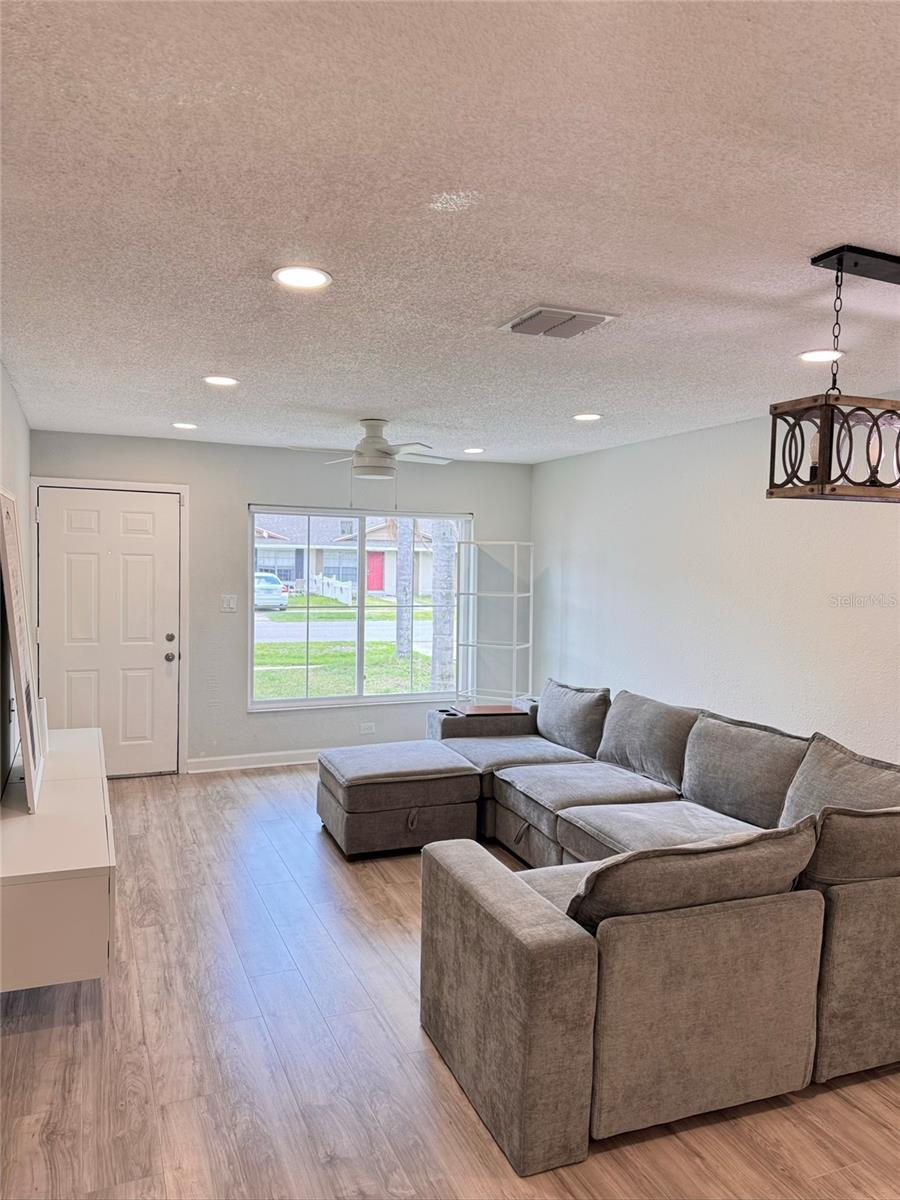 8043 PUFFIN DR, ORLANDO, FL, 32825