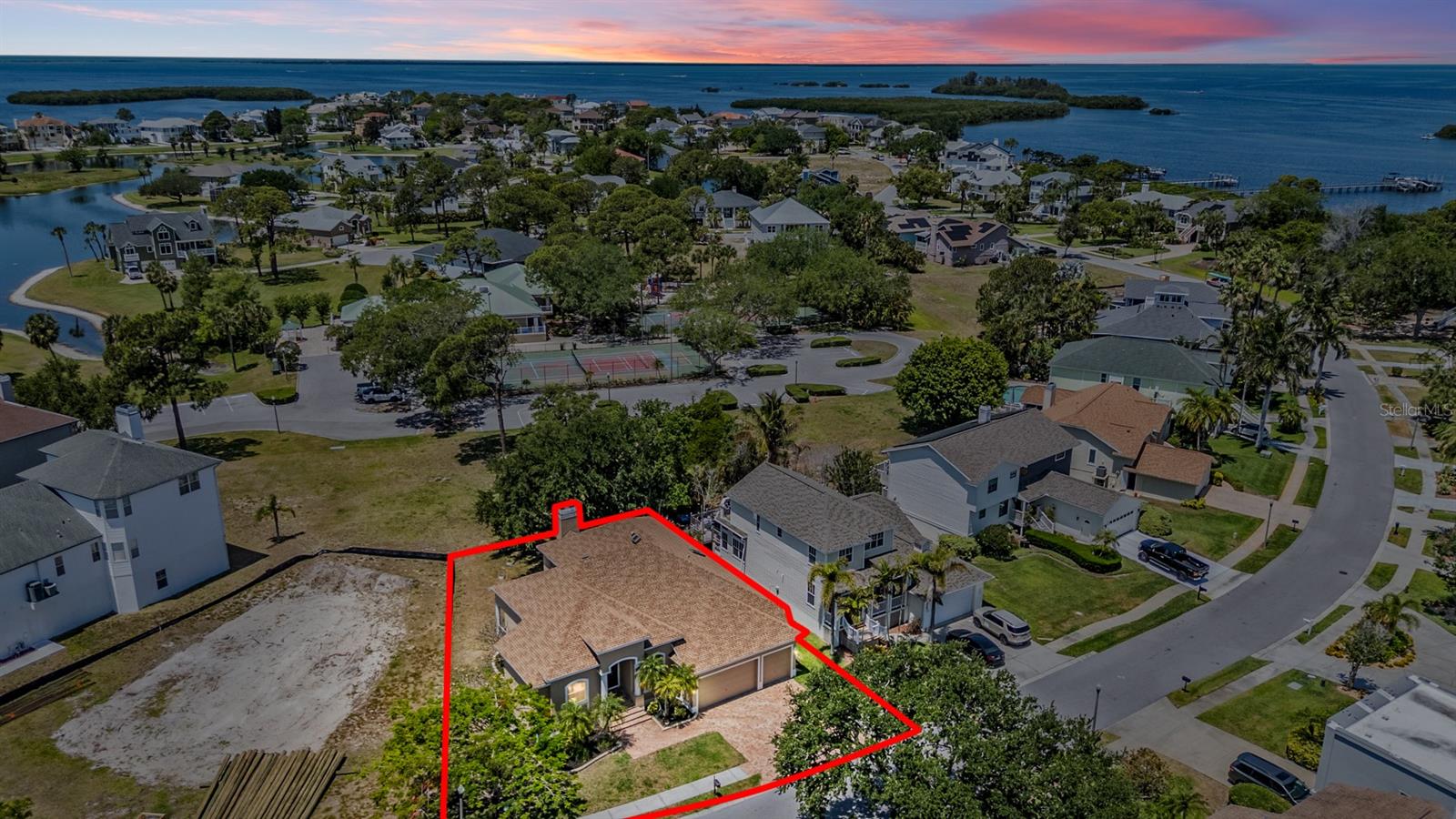 2008 N POINTE ALEXIS DR, TARPON SPRINGS, FL, 34689
