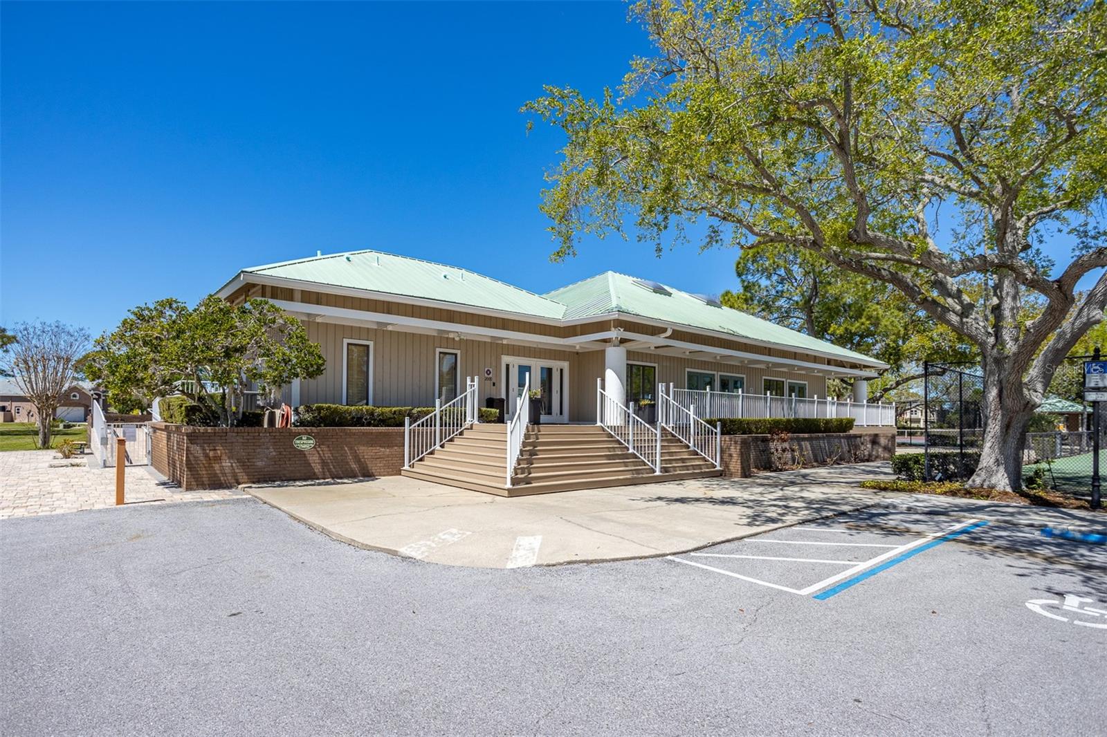 2008 N POINTE ALEXIS DR, TARPON SPRINGS, FL, 34689