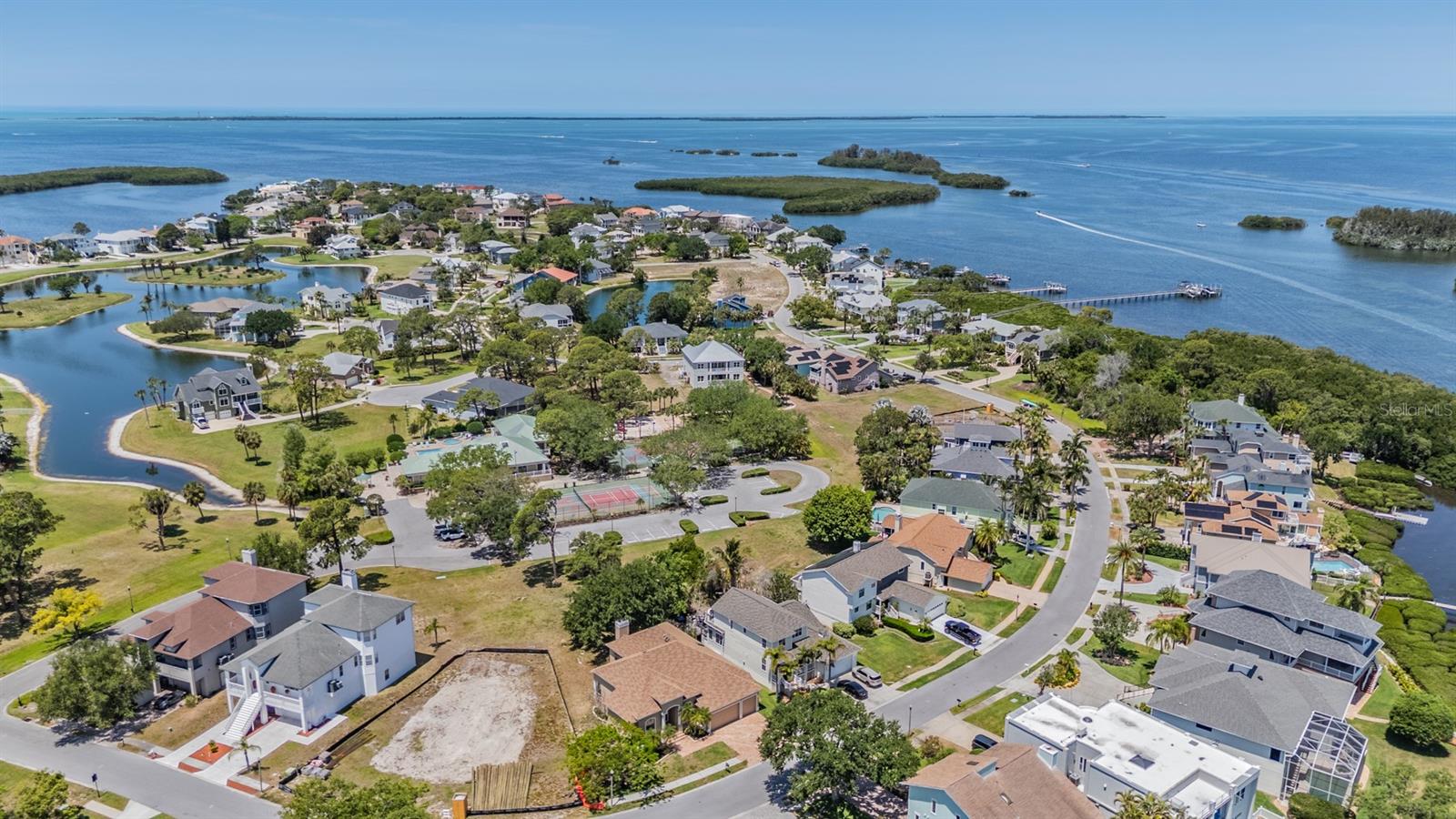 2008 N POINTE ALEXIS DR, TARPON SPRINGS, FL, 34689