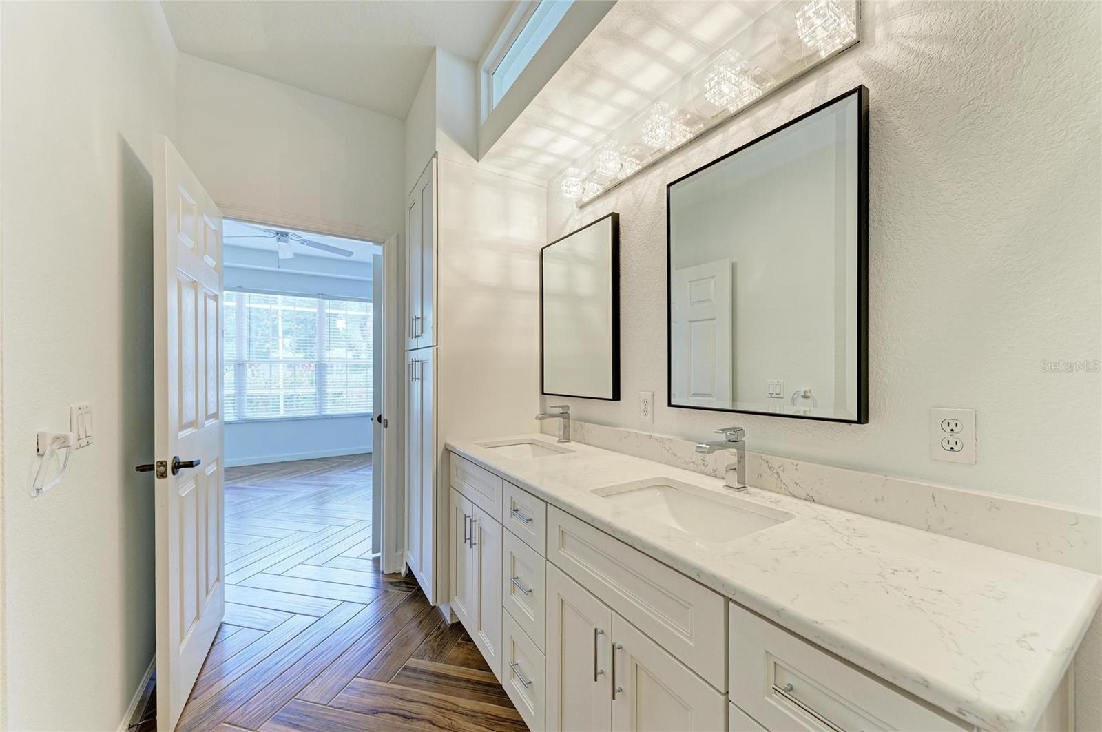 5047 LAKESCENE PL, SARASOTA, FL, 34243