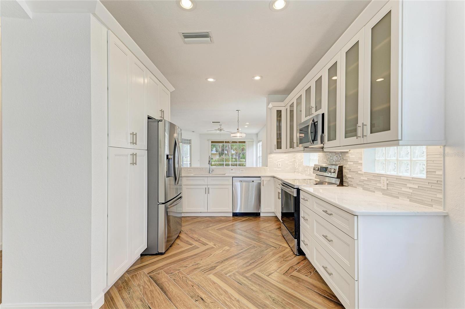 5047 LAKESCENE PL, SARASOTA, FL, 34243