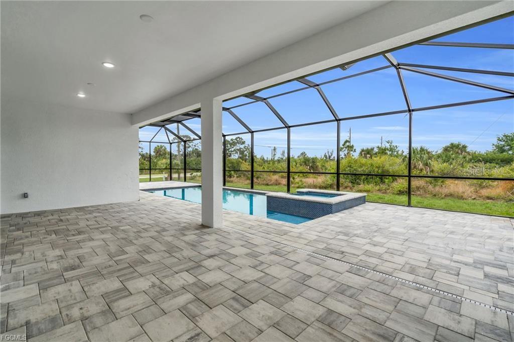 15401 AQUA CIR, PORT CHARLOTTE, FL, 33981