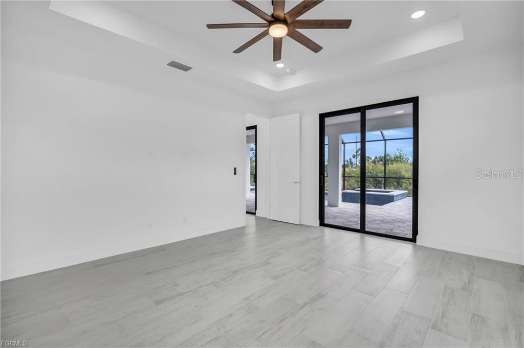 15401 AQUA CIR, PORT CHARLOTTE, FL, 33981