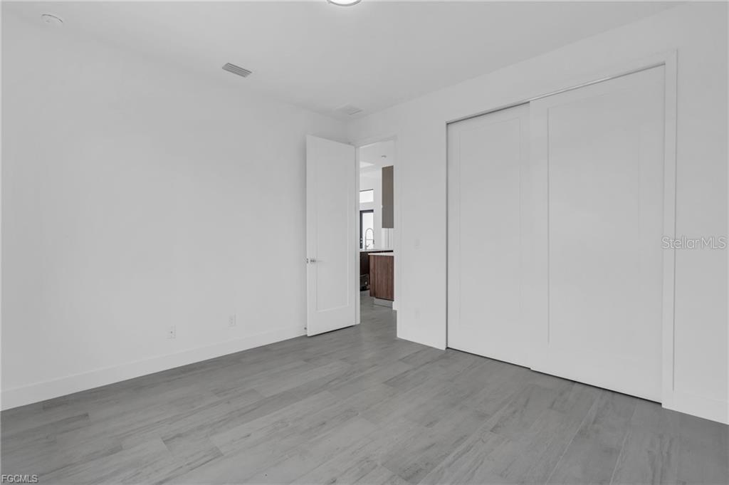 15401 AQUA CIR, PORT CHARLOTTE, FL, 33981