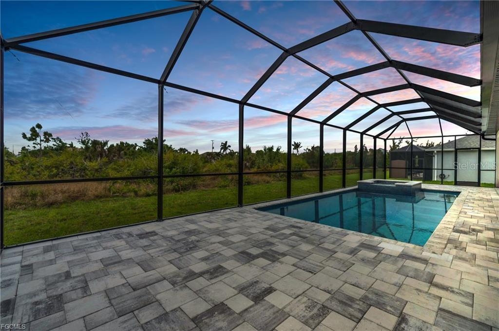 15401 AQUA CIR, PORT CHARLOTTE, FL, 33981