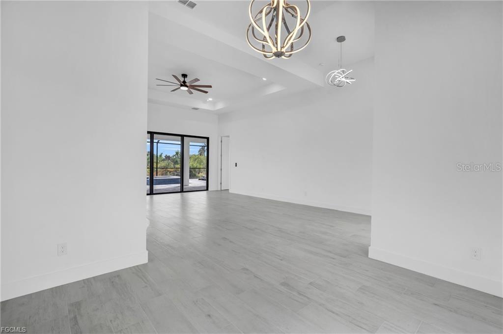 15401 AQUA CIR, PORT CHARLOTTE, FL, 33981