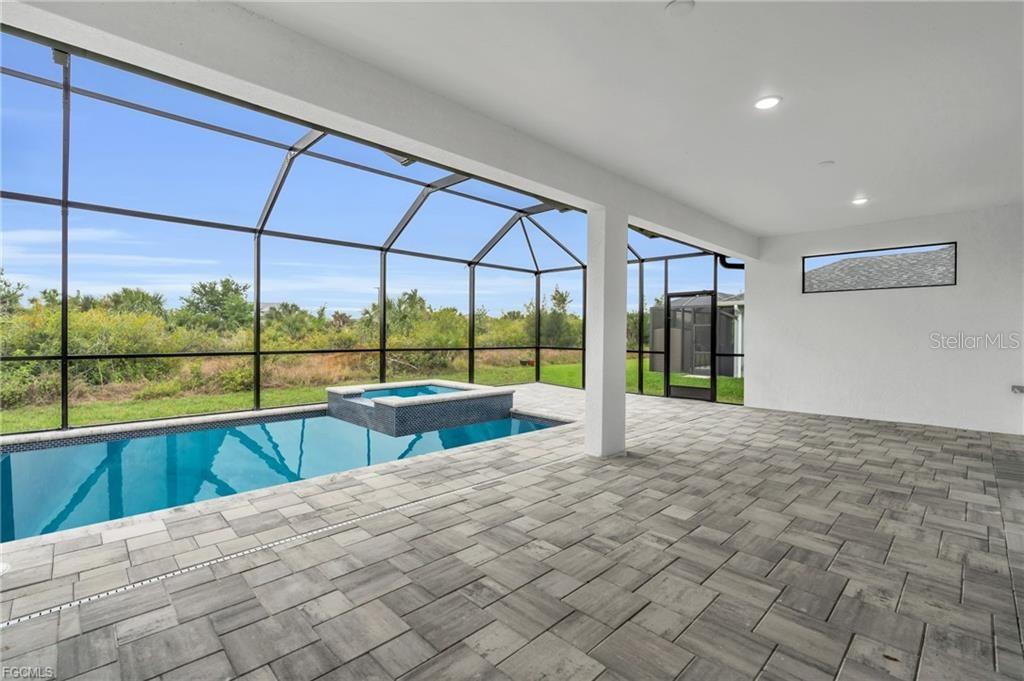 15401 AQUA CIR, PORT CHARLOTTE, FL, 33981