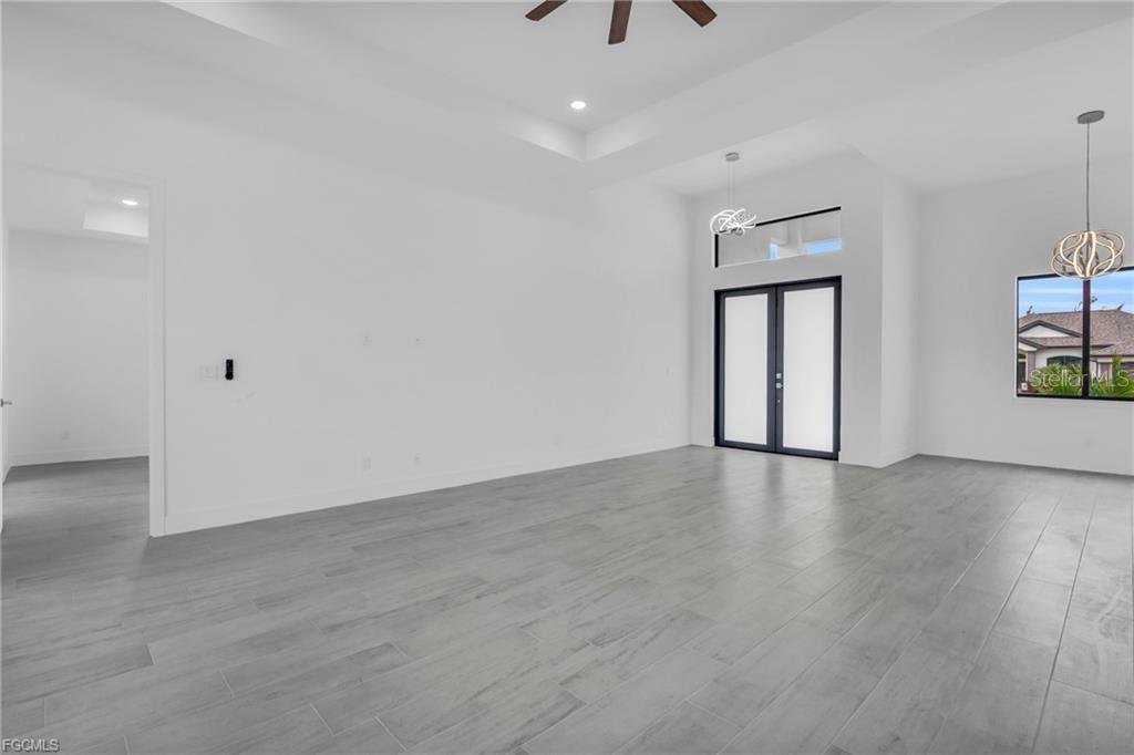 15401 AQUA CIR, PORT CHARLOTTE, FL, 33981