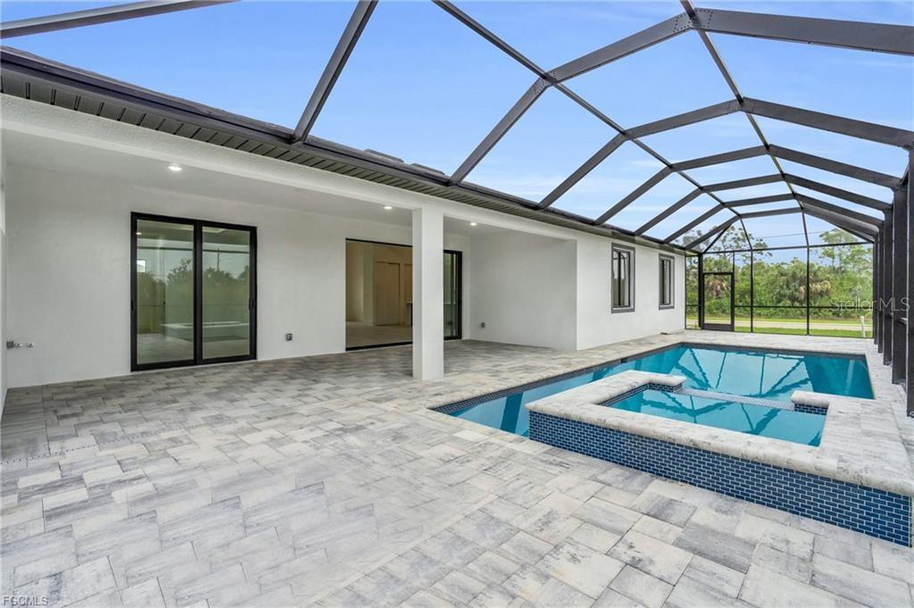 15401 AQUA CIR, PORT CHARLOTTE, FL, 33981