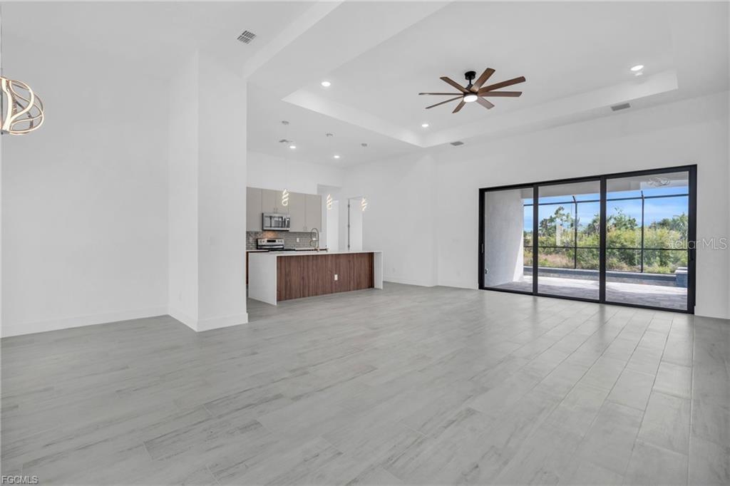 15401 AQUA CIR, PORT CHARLOTTE, FL, 33981