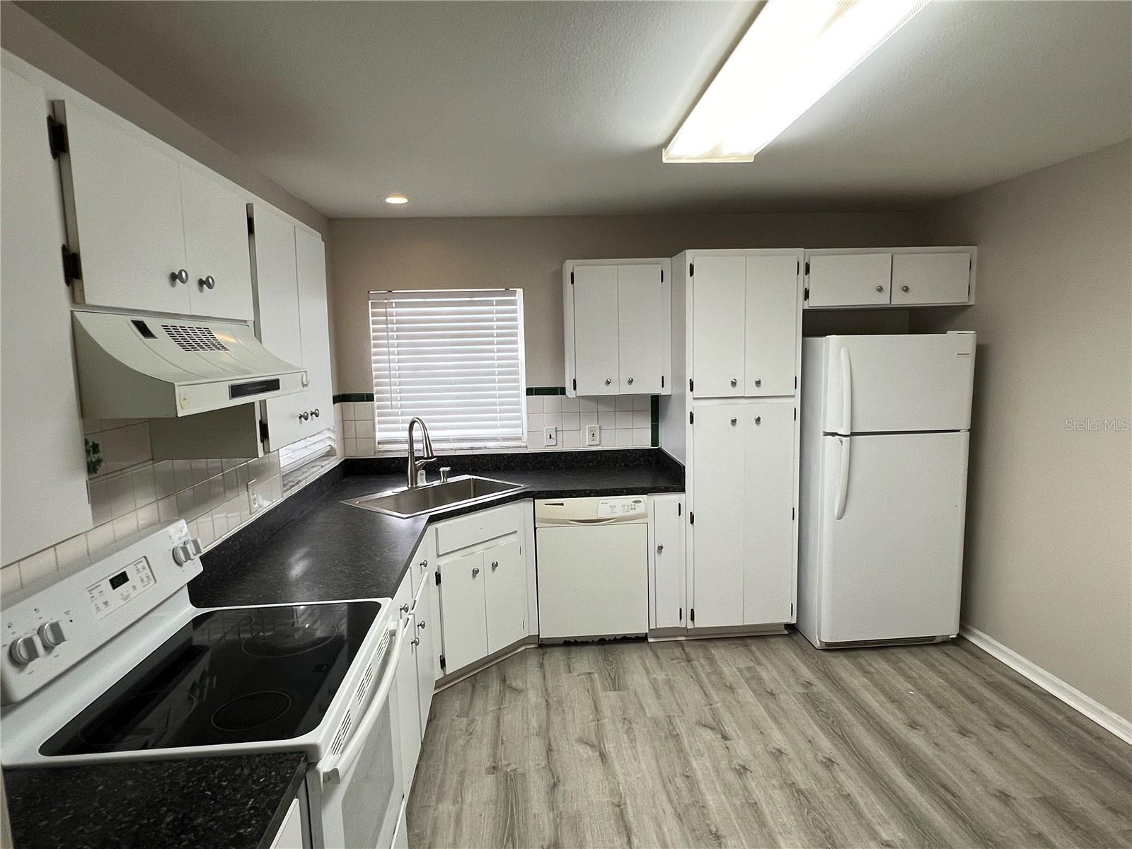 8108 TOM SAWYER DR, TAMPA, FL, 33637