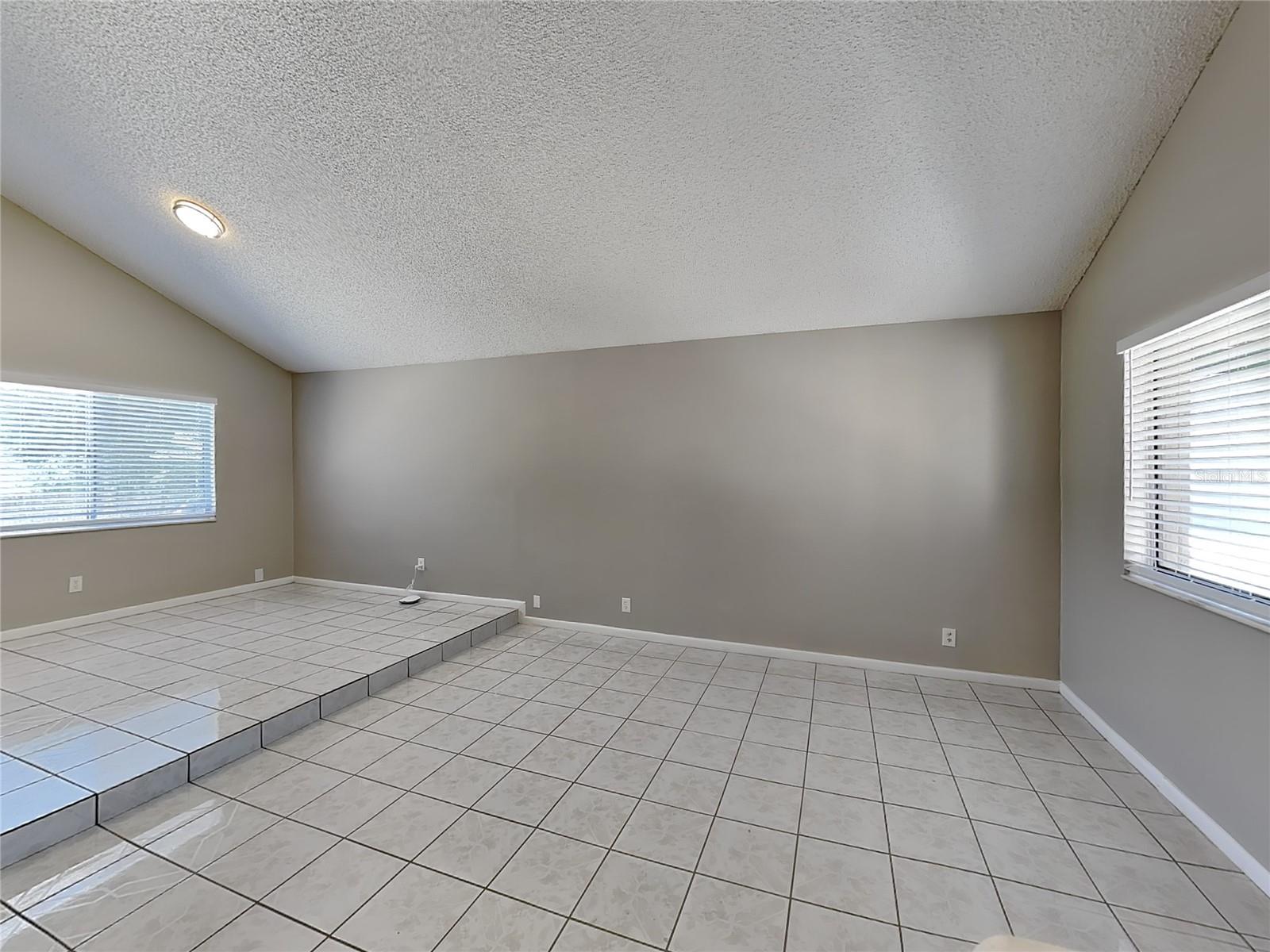 NORTH LAKES SEC C UNIT 1, TAMPA, FL, 33618