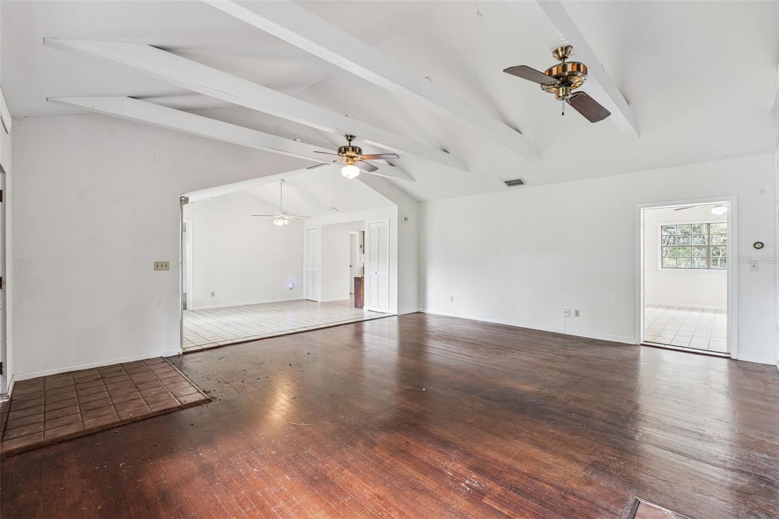 2015 BUCKMINSTER CIR, ORLANDO, FL, 32803