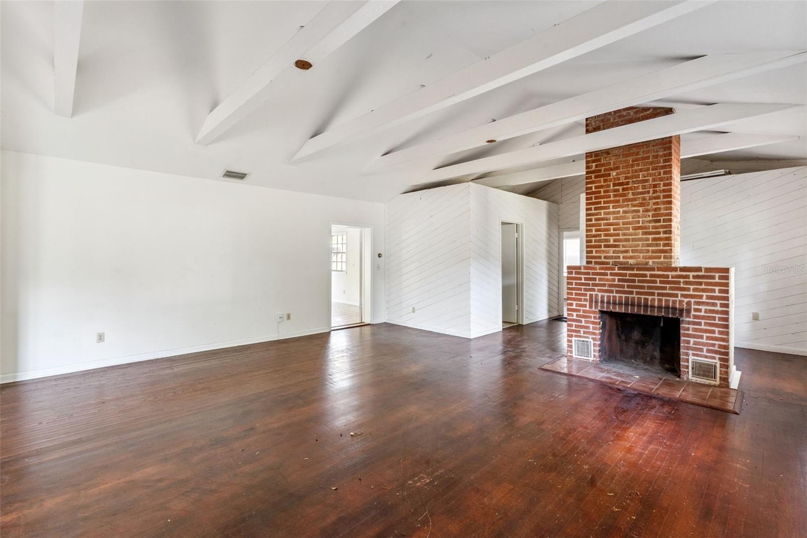 2015 BUCKMINSTER CIR, ORLANDO, FL, 32803