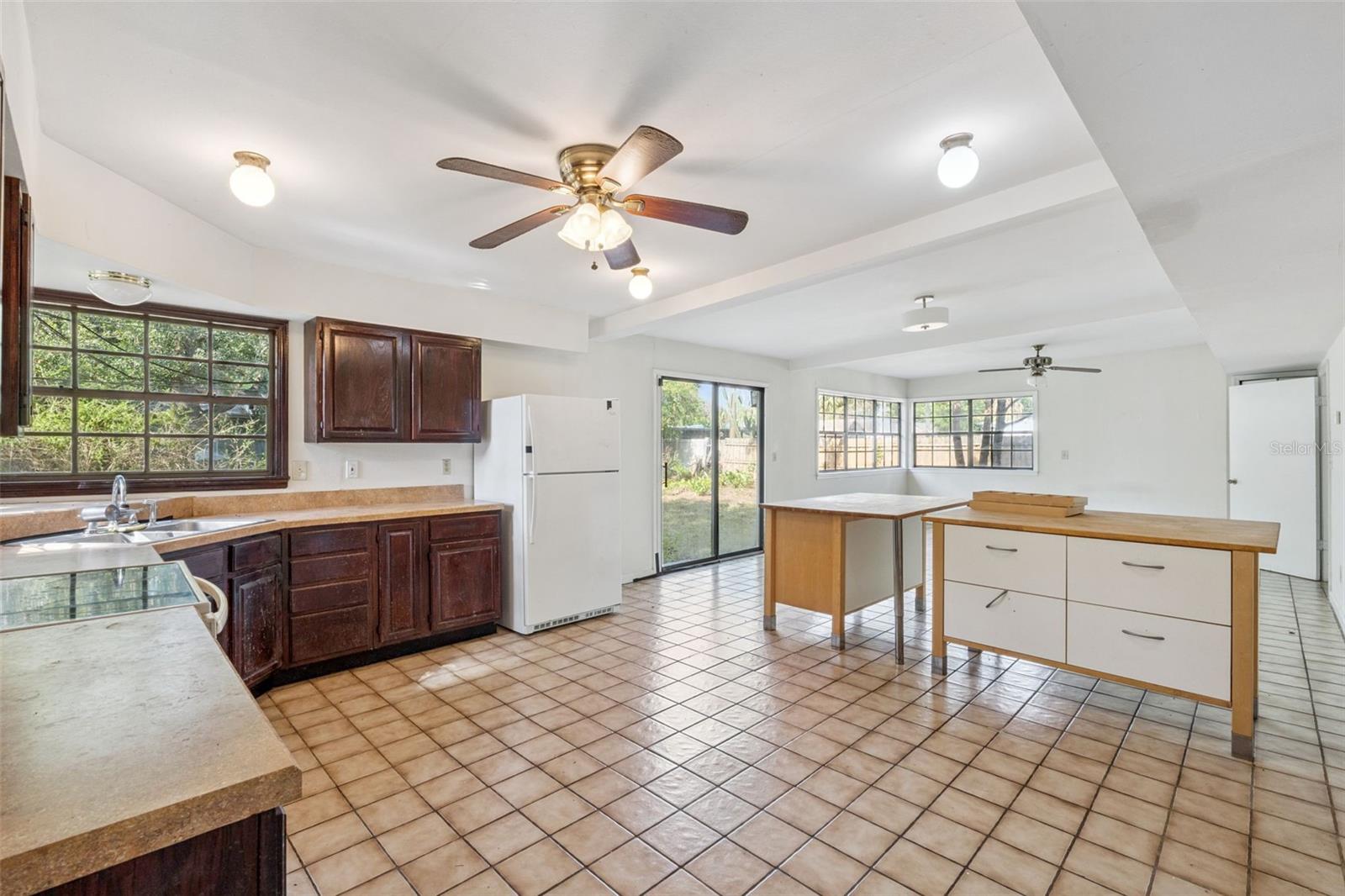 2015 BUCKMINSTER CIR, ORLANDO, FL, 32803
