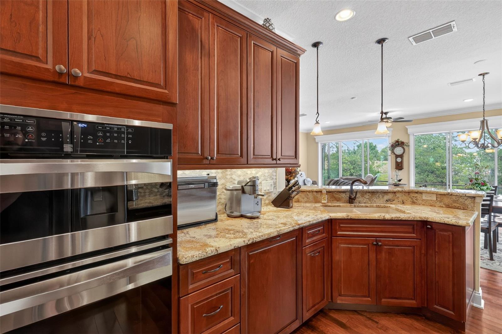 8041 SAINT JAMES WAY, MOUNT DORA, FL, 32757