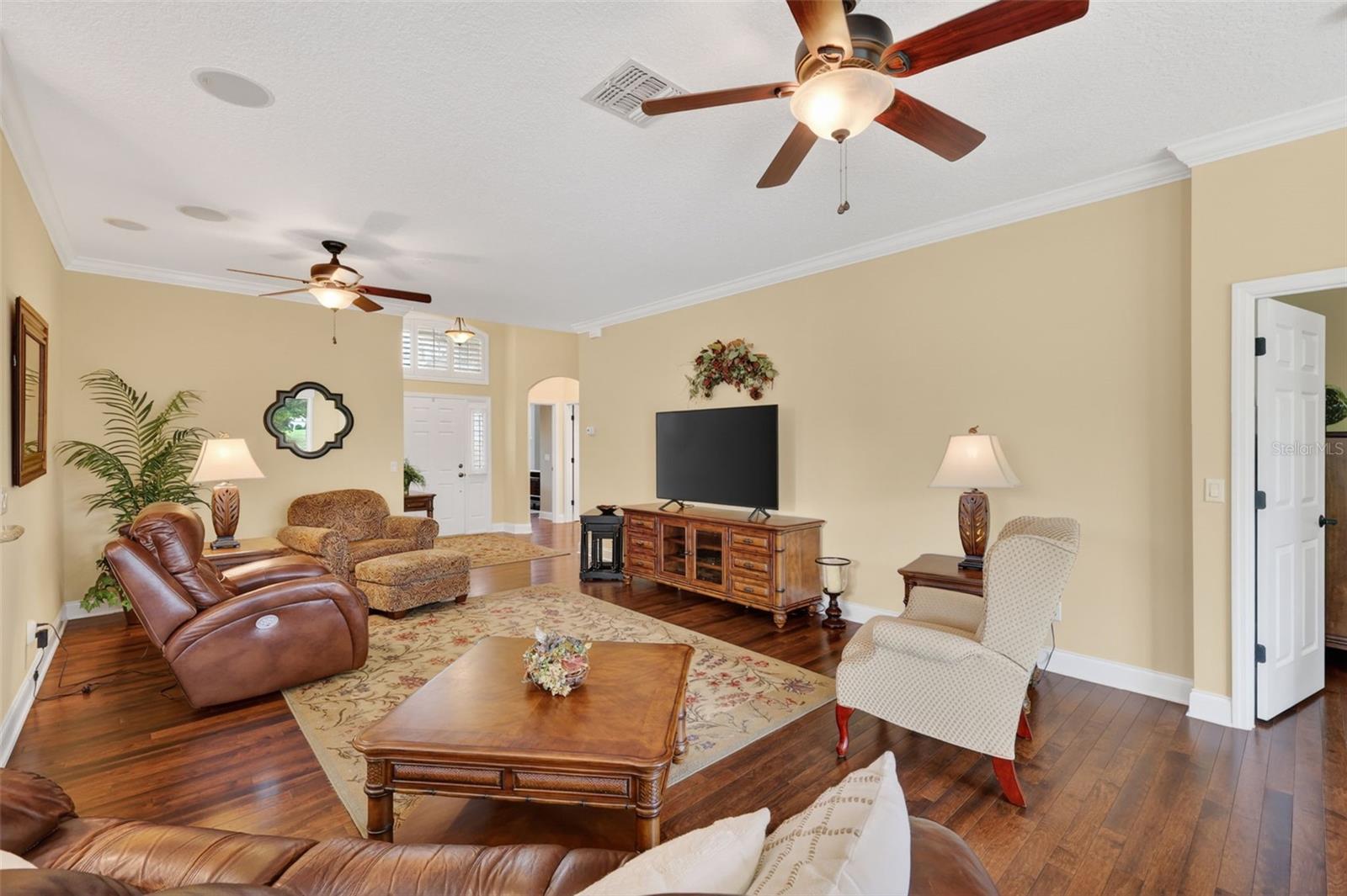 8041 SAINT JAMES WAY, MOUNT DORA, FL, 32757
