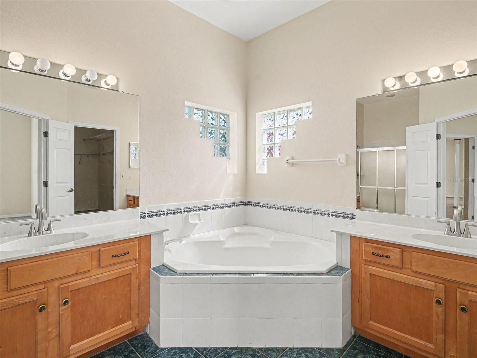4940 THAMES LN, SARASOTA, FL, 34238