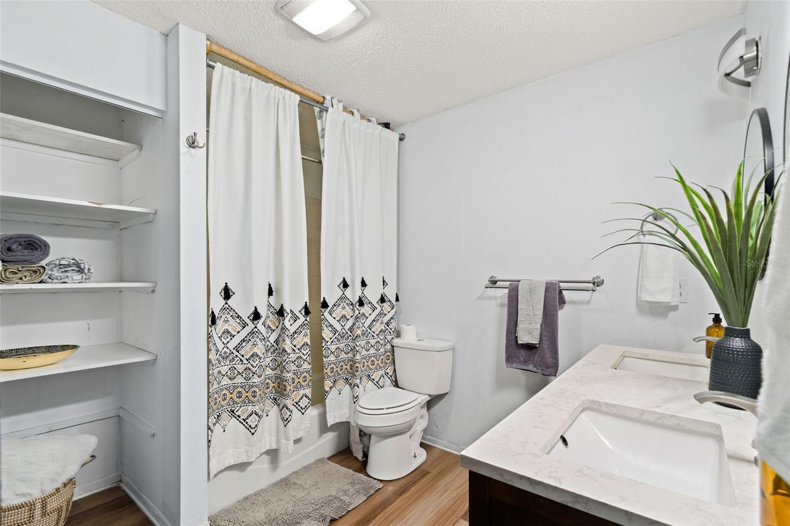 2111 HINSON RD, DOVER, FL, 33527