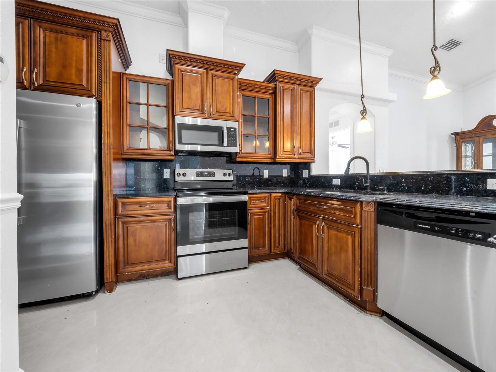 3122 W CREST AVE, TAMPA, FL, 33614