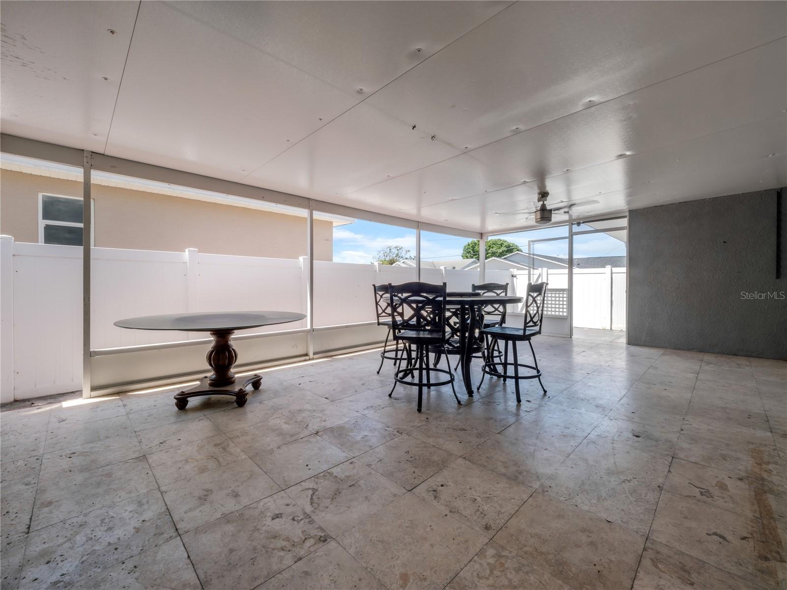3122 W CREST AVE, TAMPA, FL, 33614