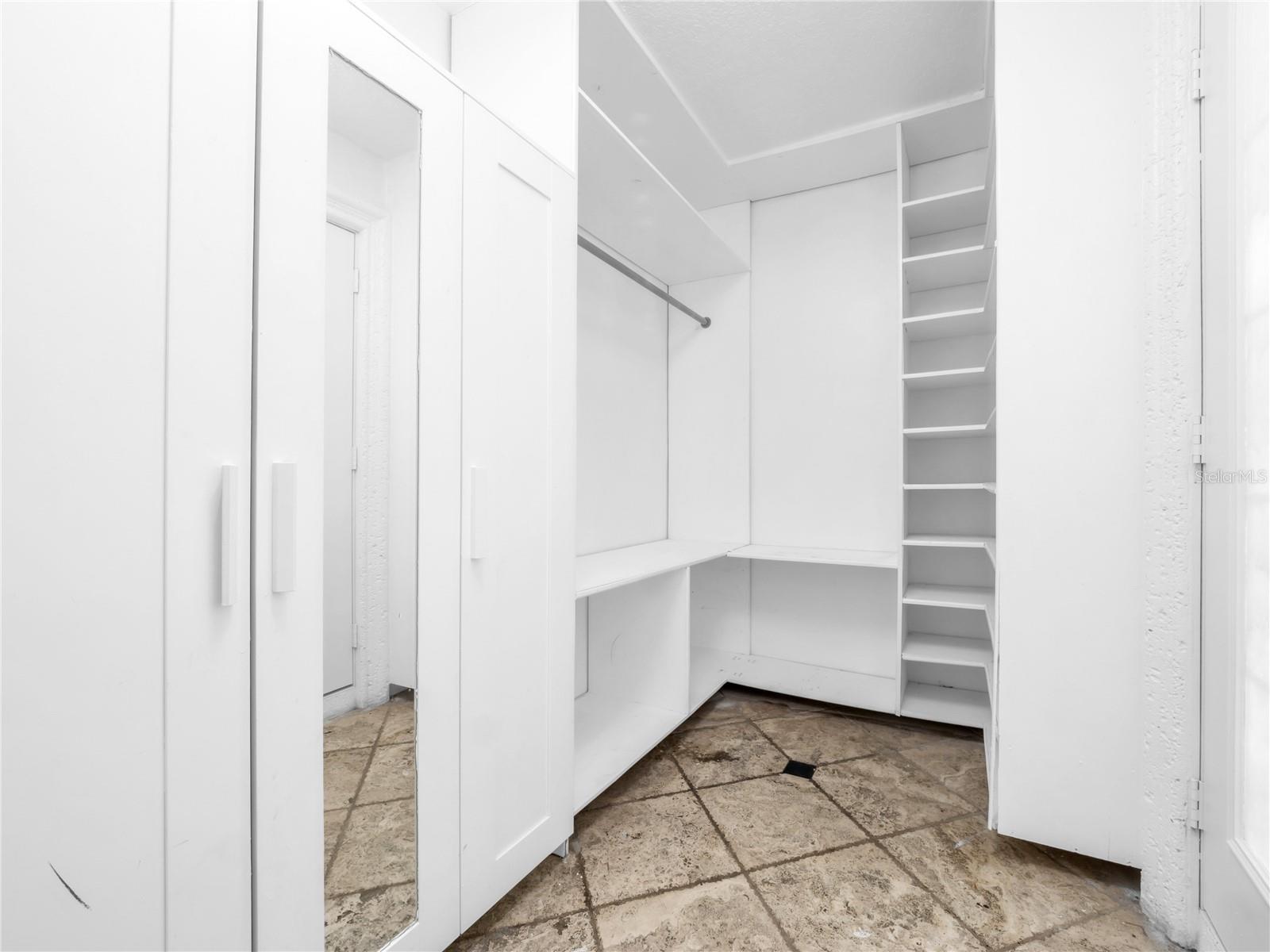 3122 W CREST AVE, TAMPA, FL, 33614