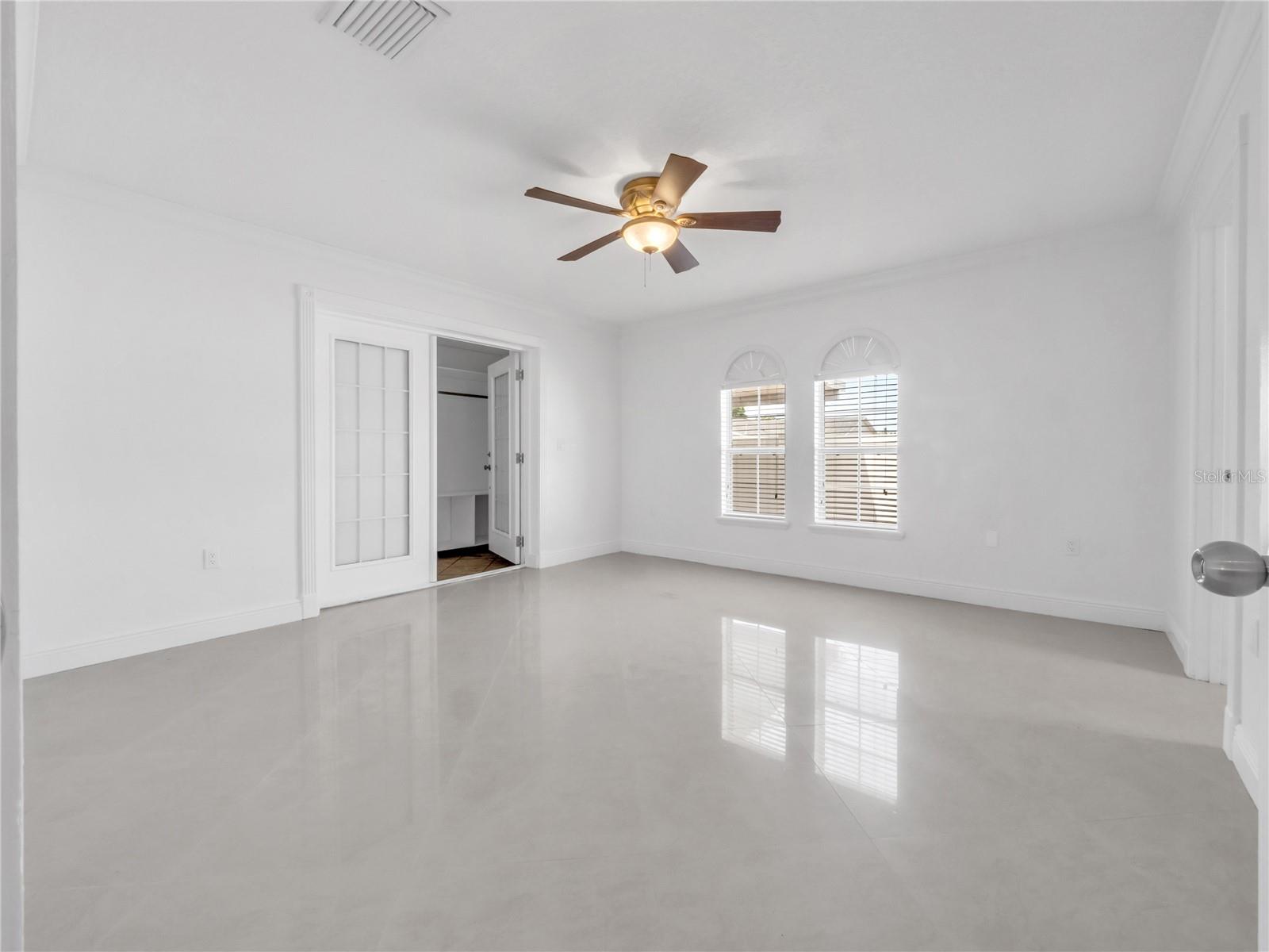 3122 W CREST AVE, TAMPA, FL, 33614